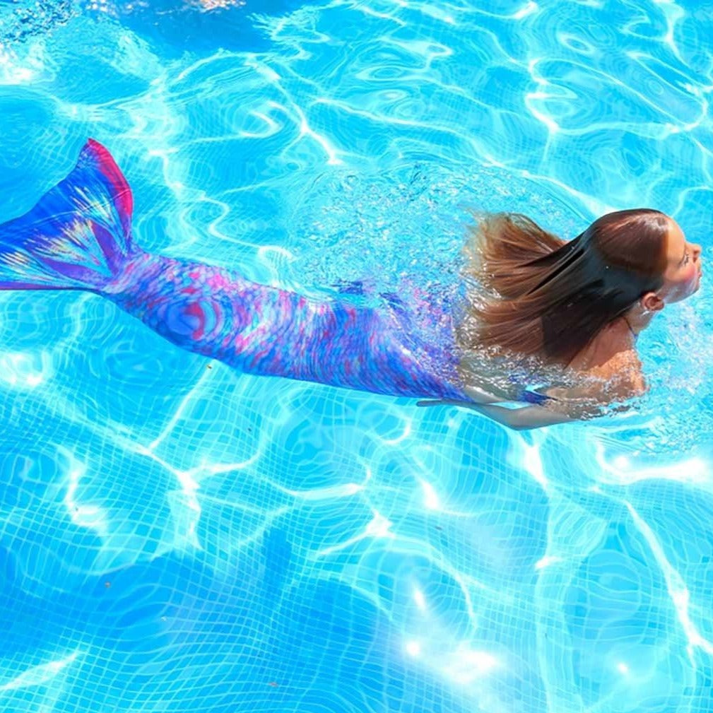 Starbright Princess Mermaids fun in the pool